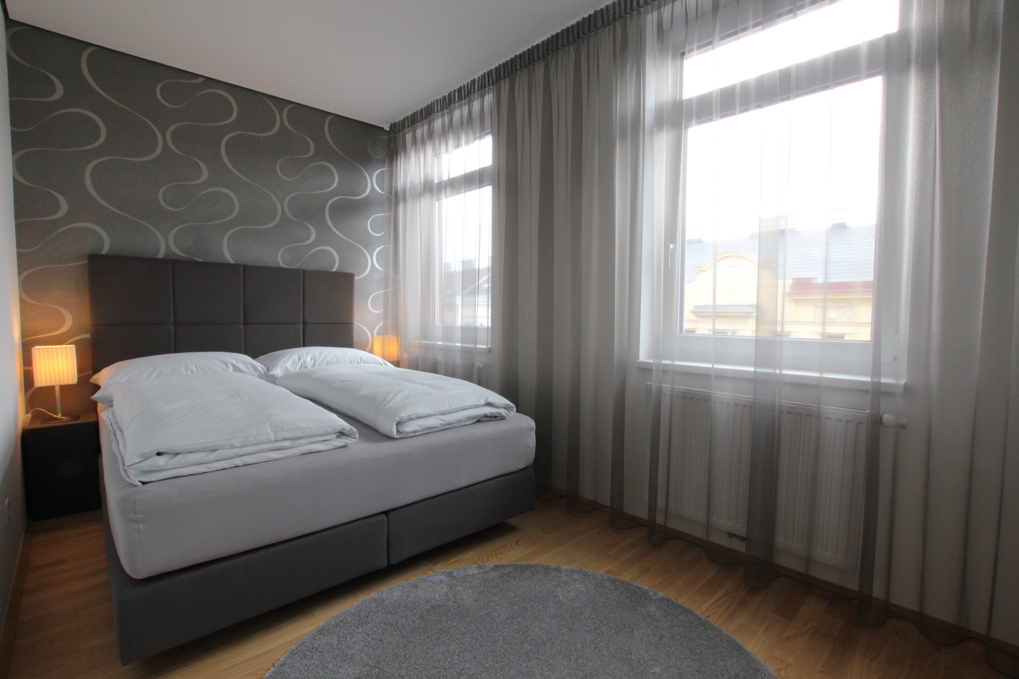 zweites Schlafzimmer Bett 180x200